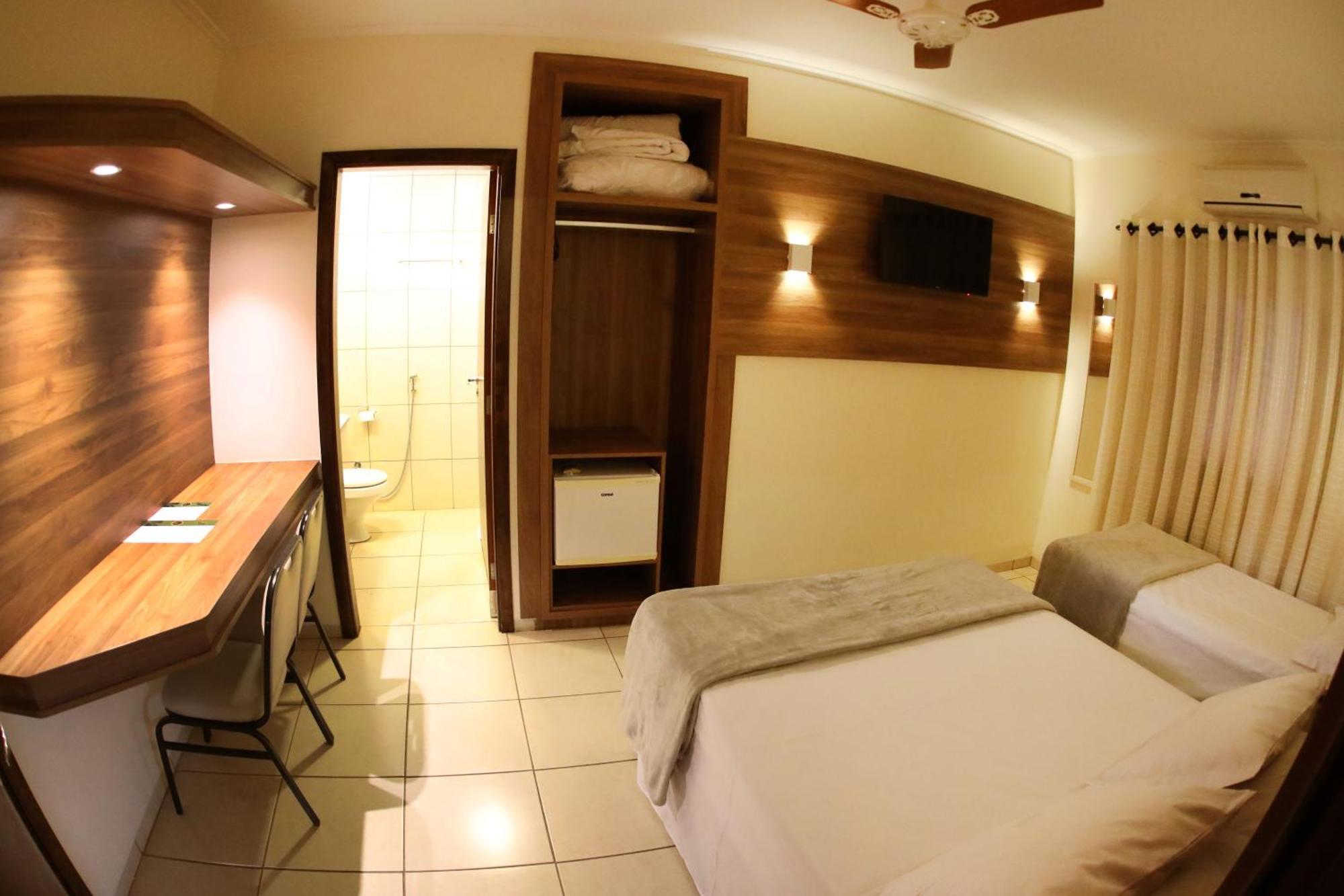Hotel Roda D'Agua Andradina Habitación foto