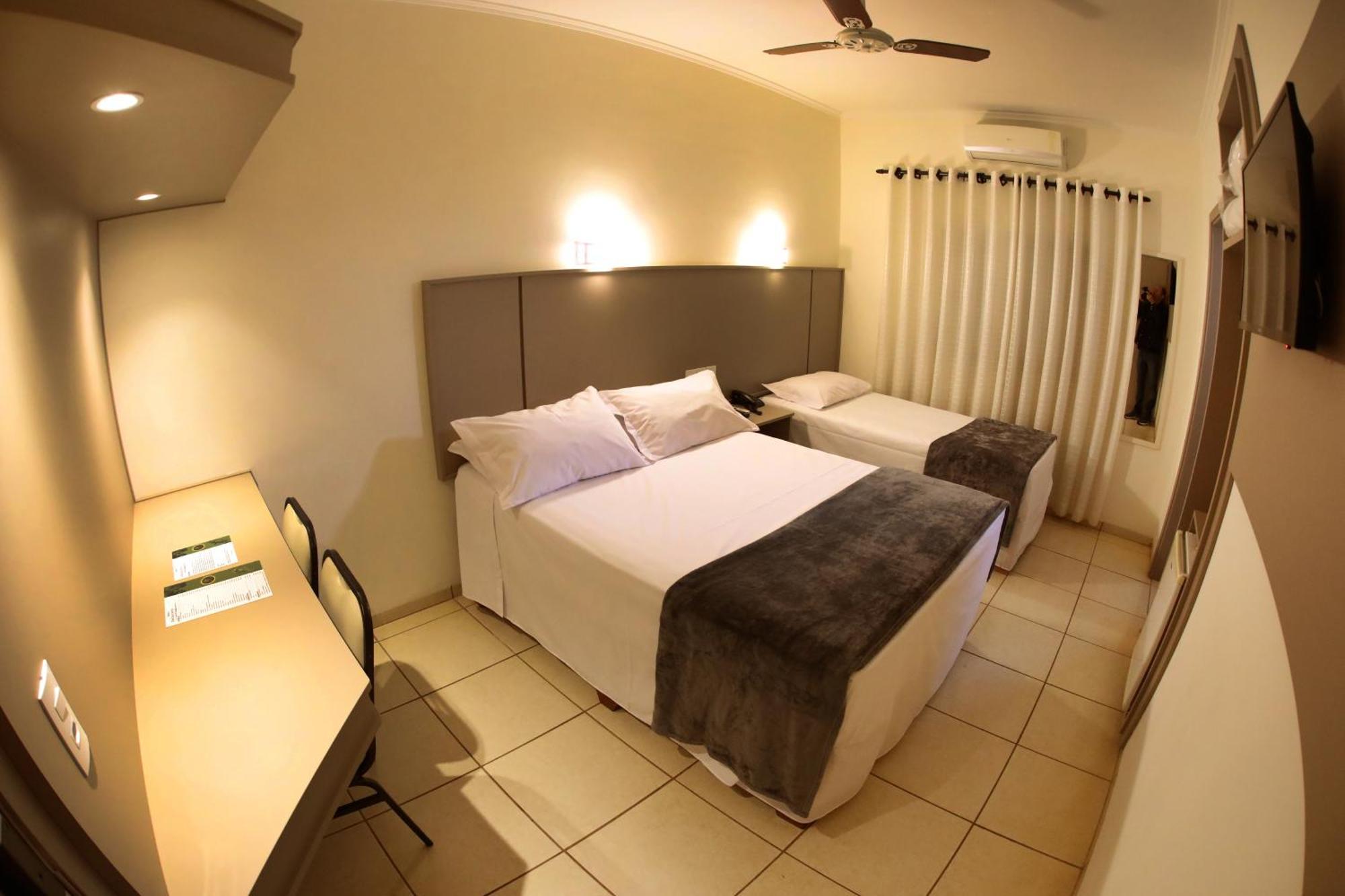 Hotel Roda D'Agua Andradina Habitación foto