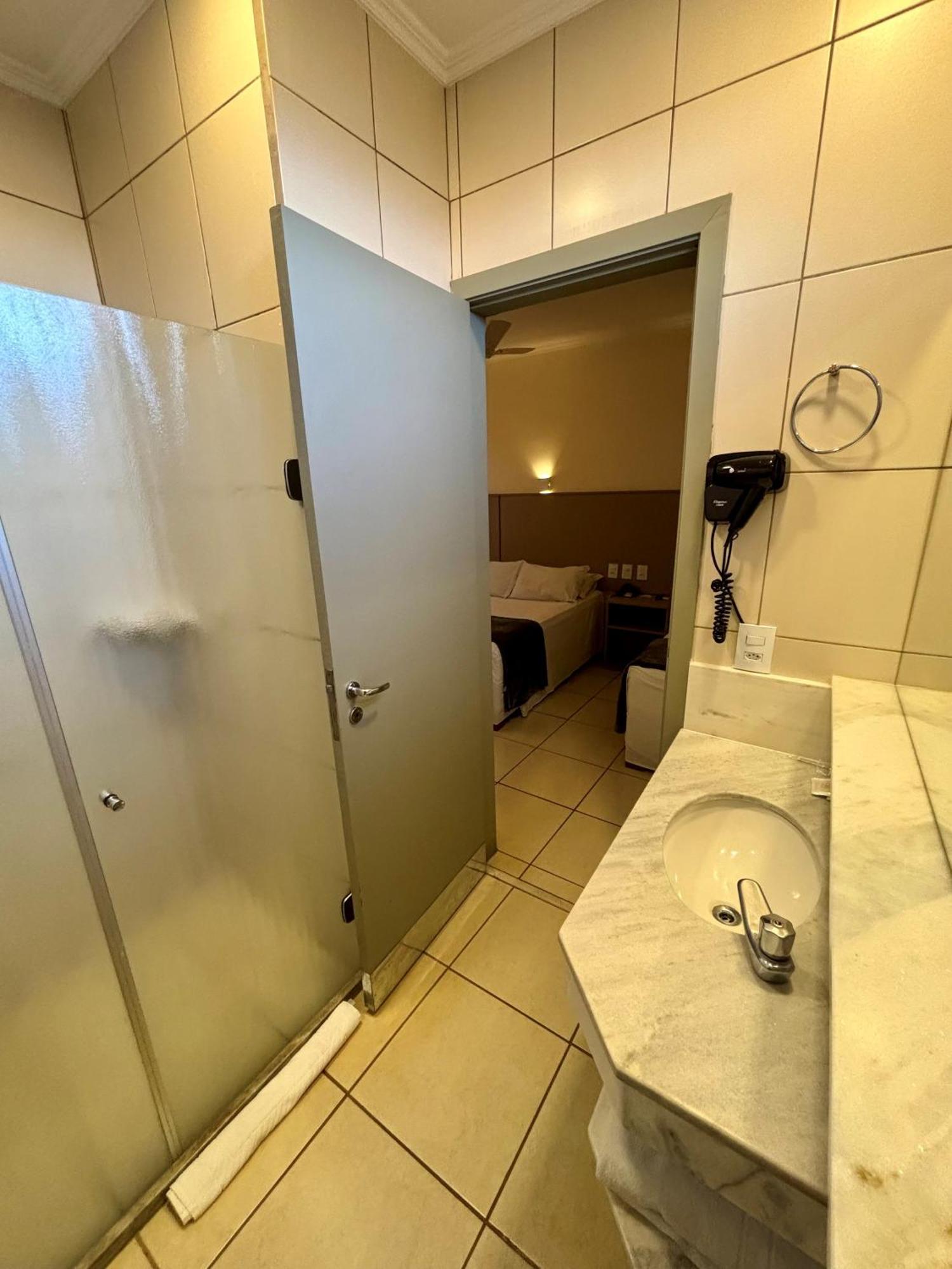 Hotel Roda D'Agua Andradina Habitación foto