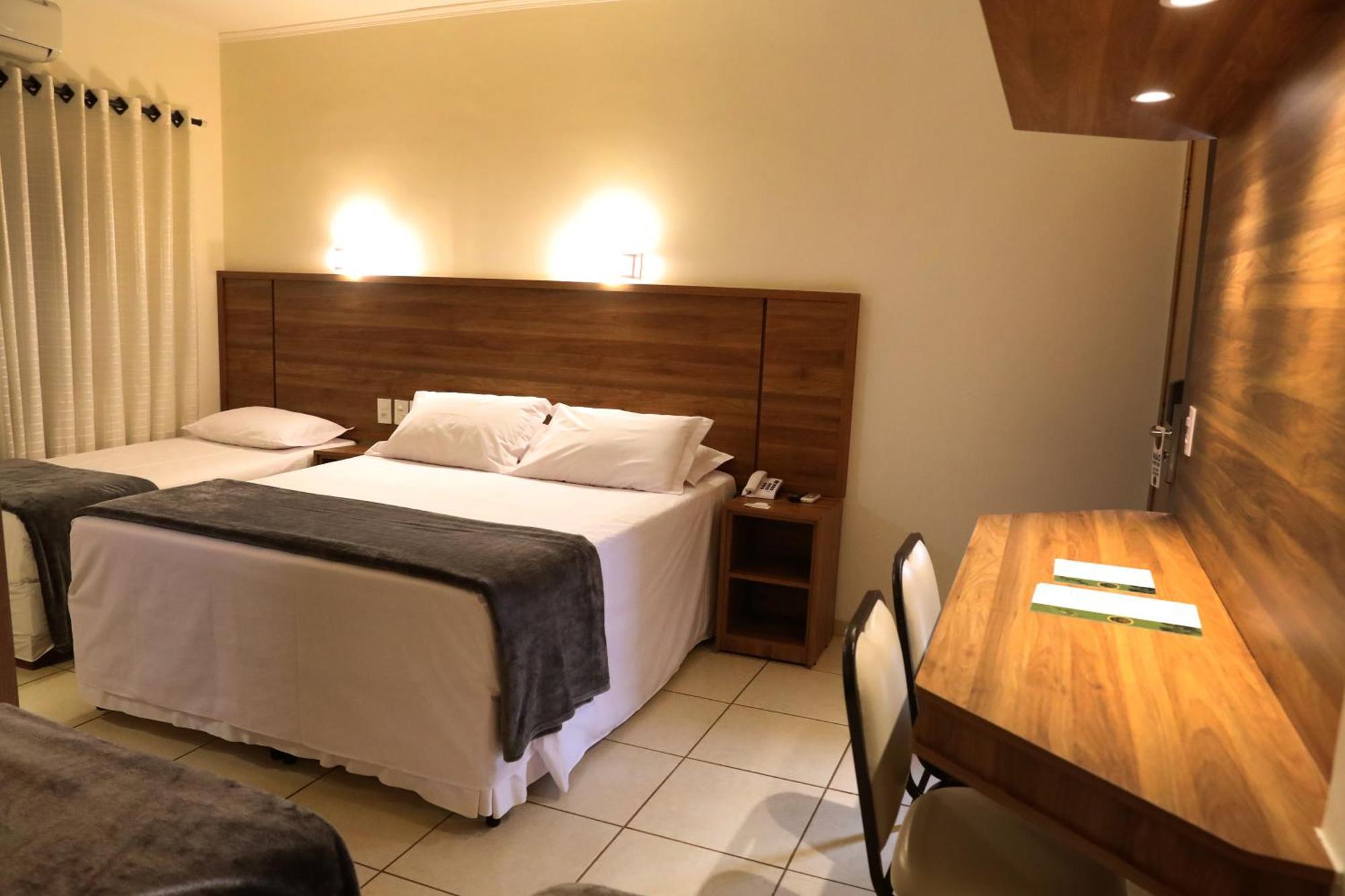 Hotel Roda D'Agua Andradina Habitación foto